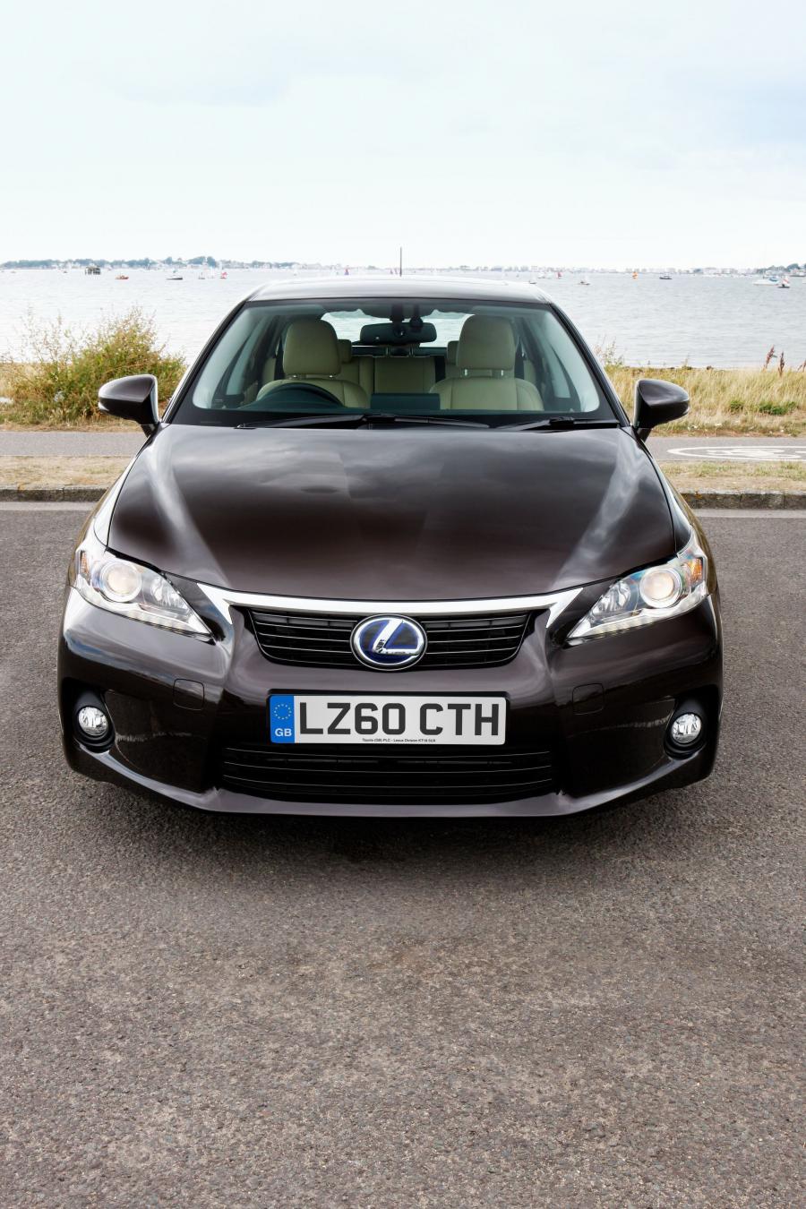  Lexus CT200h 2010 года  (фото 67 из 266)